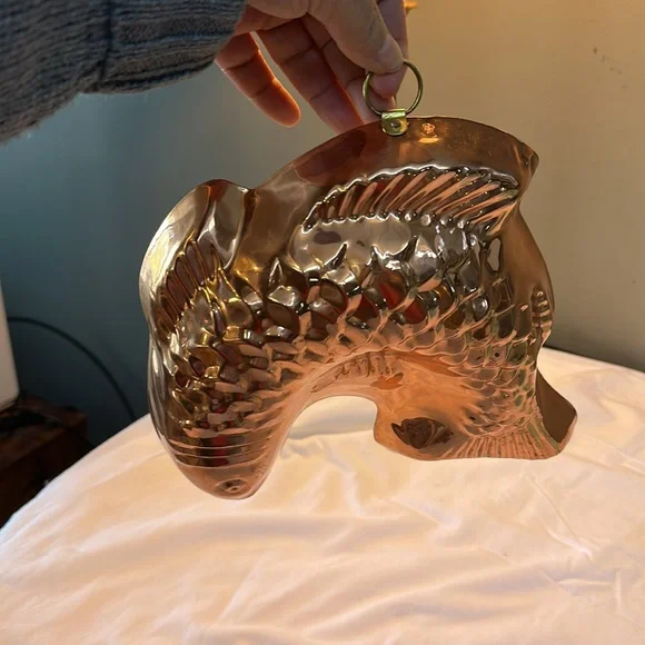 Copper Fish-Shaped Mold - Picture 10 of 10